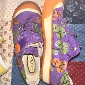 Keen. Size 13. Barely worn.